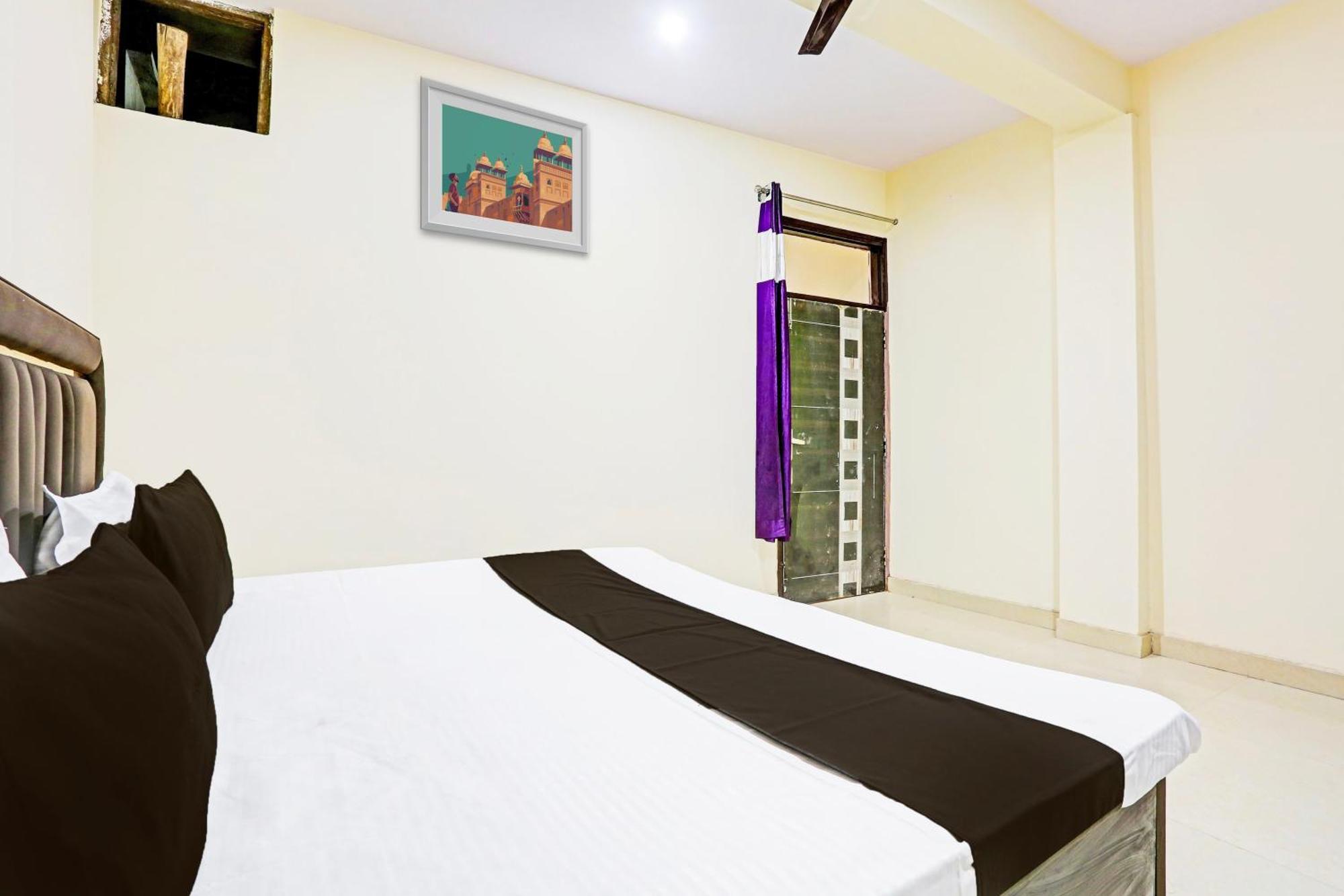 Hotel O Redbull Inn Гургаон Экстерьер фото
