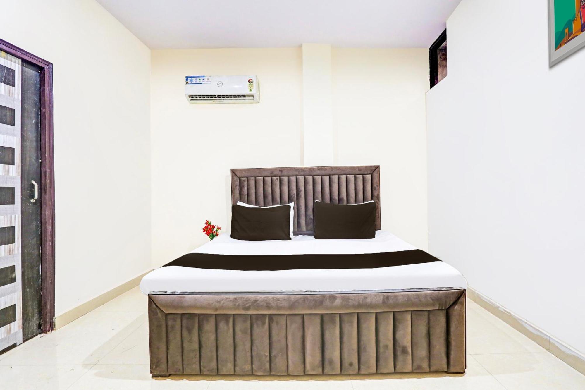 Hotel O Redbull Inn Гургаон Экстерьер фото